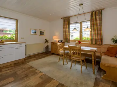 große Wohnküche mit Essecke