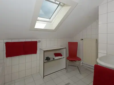 Badezimmer m  sep. WC