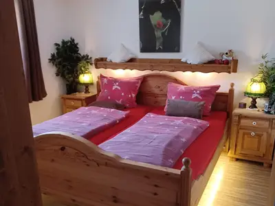 Schlafzimmer mit TV