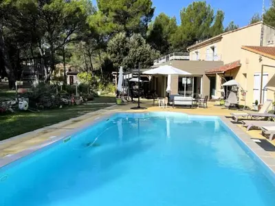 Ferienwohnung für 9 Personen (150 m²) in Lambesc 2/10