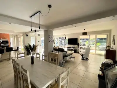 Ferienwohnung für 9 Personen (150 m²) in Lambesc 10/10