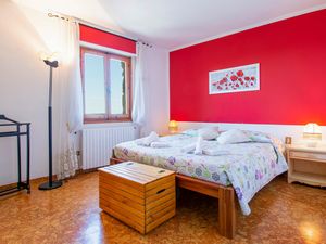 23746091-Ferienwohnung-6-Lamporecchio-300x225-3