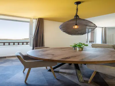 DiningRoom