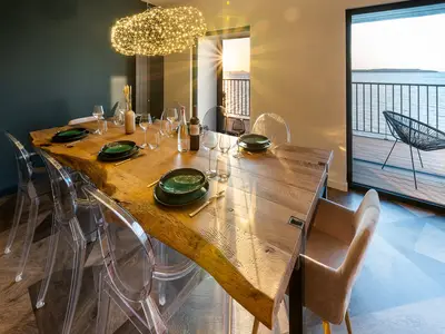 DiningRoom