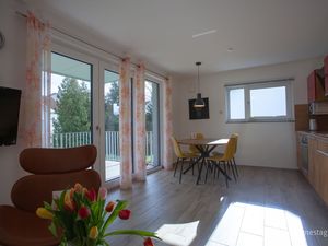 24035627-Ferienwohnung-3-Langenargen-300x225-0