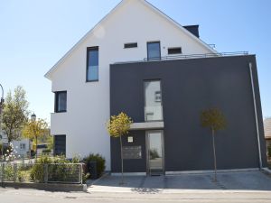 18585714-Ferienwohnung-4-Langenargen-300x225-1