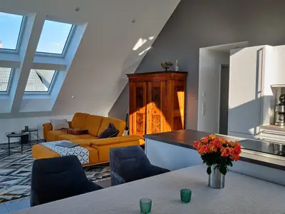 Photo, INSIDE, OUTSIDE