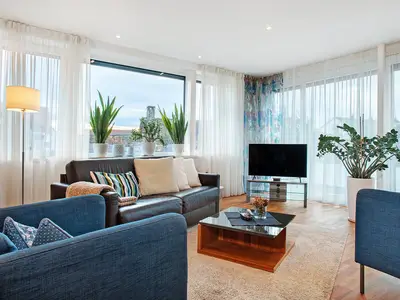 Photo, INSIDE, OUTSIDE