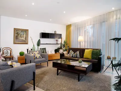 Photo, INSIDE, OUTSIDE