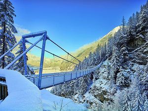 Hängebrücke Winter
