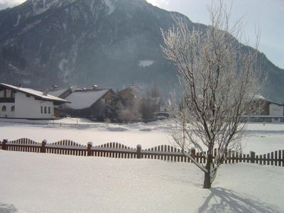 Blick in den winterlichen Garten