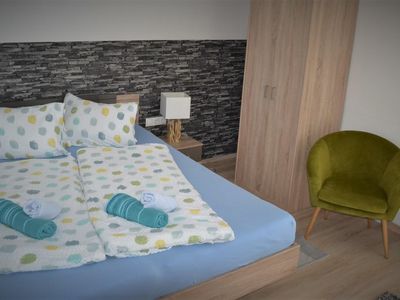 Schlafzimmer 1 neben Küche