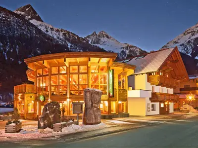 Daheim Appartements bei Nacht