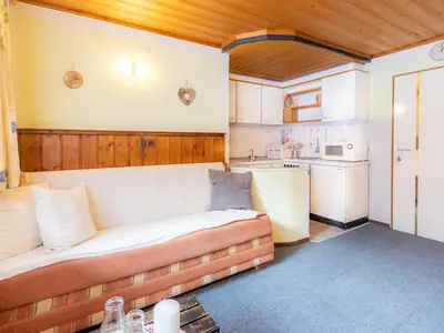 Wohnzimmer mit Kochnische