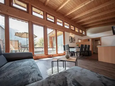 App_Sandro_Wohnzimmer_004