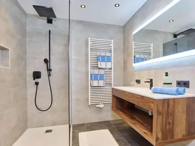 Badezimmer mit Dusche Appartement für 2-4 Personen