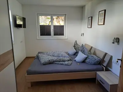 Schlafzimmer 2