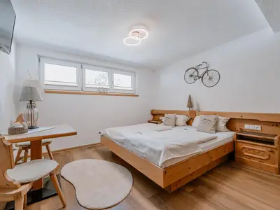 Top 2 - Doppelzimmer mit Sitzgelegenheit