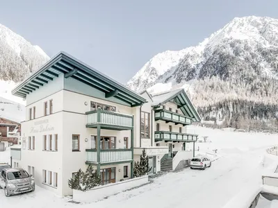 4 Haus Daheim aussen winter