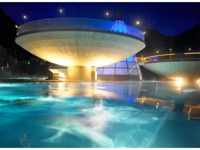 Aqua Dome