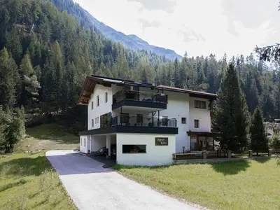 Sommer Haus Zufahrt