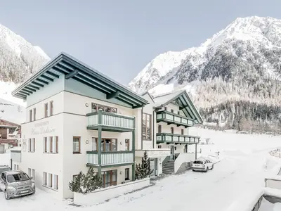 4 Haus Daheim aussen winter