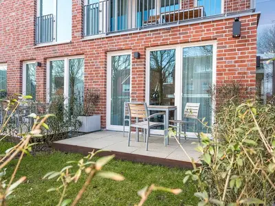 Terrasse mit Zugang zum Wohn-/Essbereich