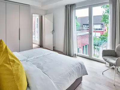 Schlafzimmer mit Doppelbett