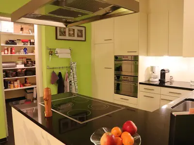 Küche mit Reduit - Ferienwohnung zBerg