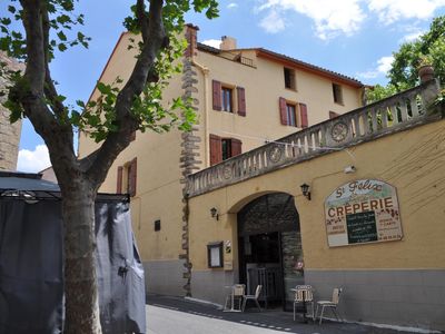 La maison, vue rue du château