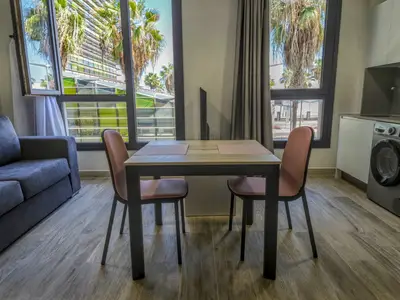 DiningRoom
