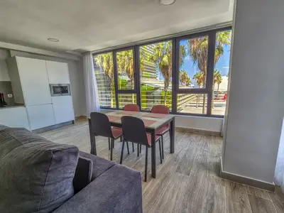 DiningRoom