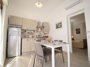 23854397-Ferienwohnung-2-Lascari-300x225-1