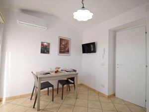 23854399-Ferienwohnung-2-Lascari-300x225-3