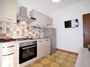 23854396-Ferienwohnung-2-Lascari-300x225-5