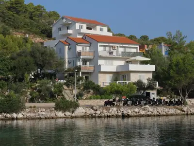 Ferienwohnung für 3 Personen in Lastovo 2/10