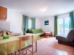 24058366-Ferienwohnung-3-Lastovo-300x225-1