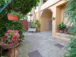 22090911-Ferienwohnung-4-Lastra A Signa-300x225-2