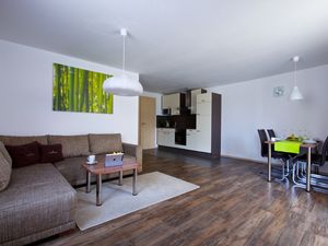 23387196-Ferienwohnung-5-Lauchheim-300x225-3