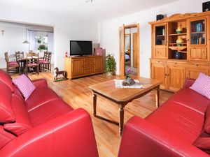 18702378-Ferienwohnung-5-Laufen-300x225-3