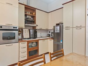 22681765-Ferienwohnung-6-Lavagna-300x225-4