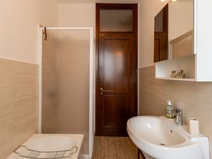 23850235-Ferienwohnung-5-Laveno-Mombello-300x225-2