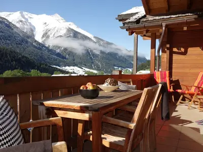 Grosszüger Balkon am Sudseite