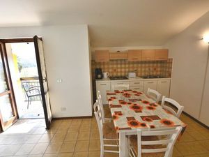 21593391-Ferienwohnung-4-Lazise-300x225-5