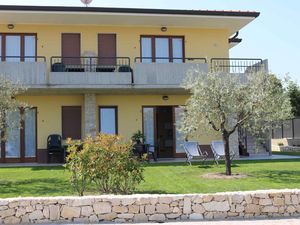 23774700-Ferienwohnung-4-Lazise-300x225-0