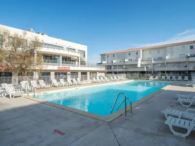PoolOfHouse