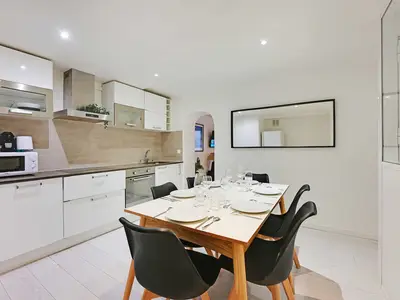 DiningRoom
