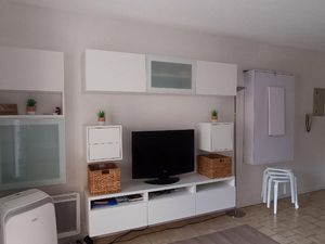 23519866-Ferienwohnung-4-Le Lavandou-300x225-2