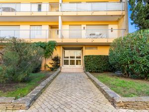 23845650-Ferienwohnung-4-Le Lavandou-300x225-1