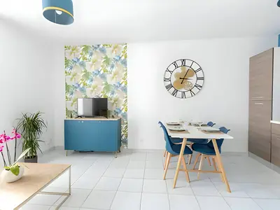 DiningRoom